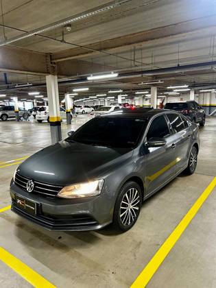 VOLKSWAGEN JETTA 2.0 COMFORTLINE FLEX 4P TIPTRONIC VOLKSWAGEN JETTA 2.0 COMFORTLINE FLEX 4P TIPTRONIC
